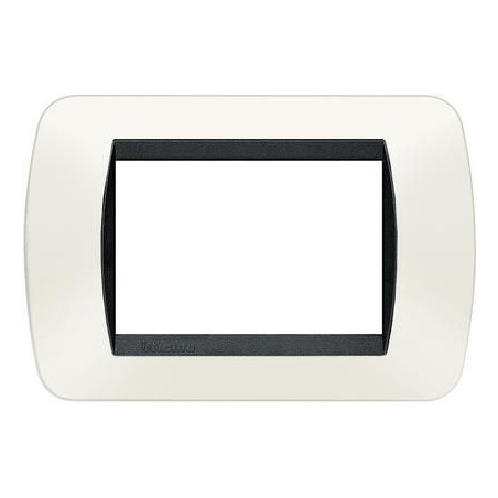 Living International placca 3 moduli Bianca BTICINO L4803PB