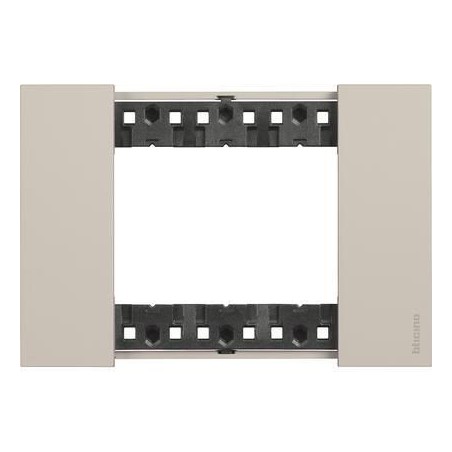 Placca Living Now 3 moduli colore sabbia BTICINO KA4803KM