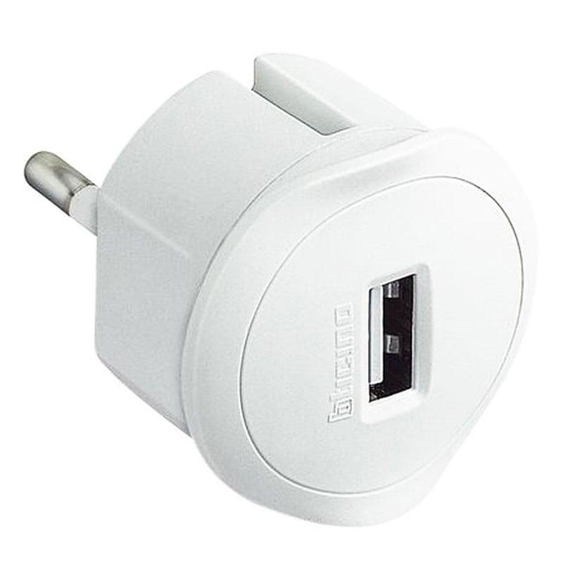 Adattatore presa USB 1,5A con spina Tedesca bianco BTICINO S3625DU Adattatore presa USB 1,5A con spina Tedesca bianco BTICINO S3625DU
