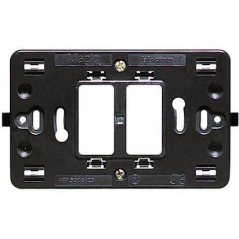 Supporto Magic 2 posti centrati per scatola tonda e quadra BTICINO 500S/23 Supporto Magic 2 posti centrati per scatola tonda e quadra BTICINO 500S/23